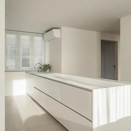 Huswell - New Penthouse With & Harbour Views Ostend